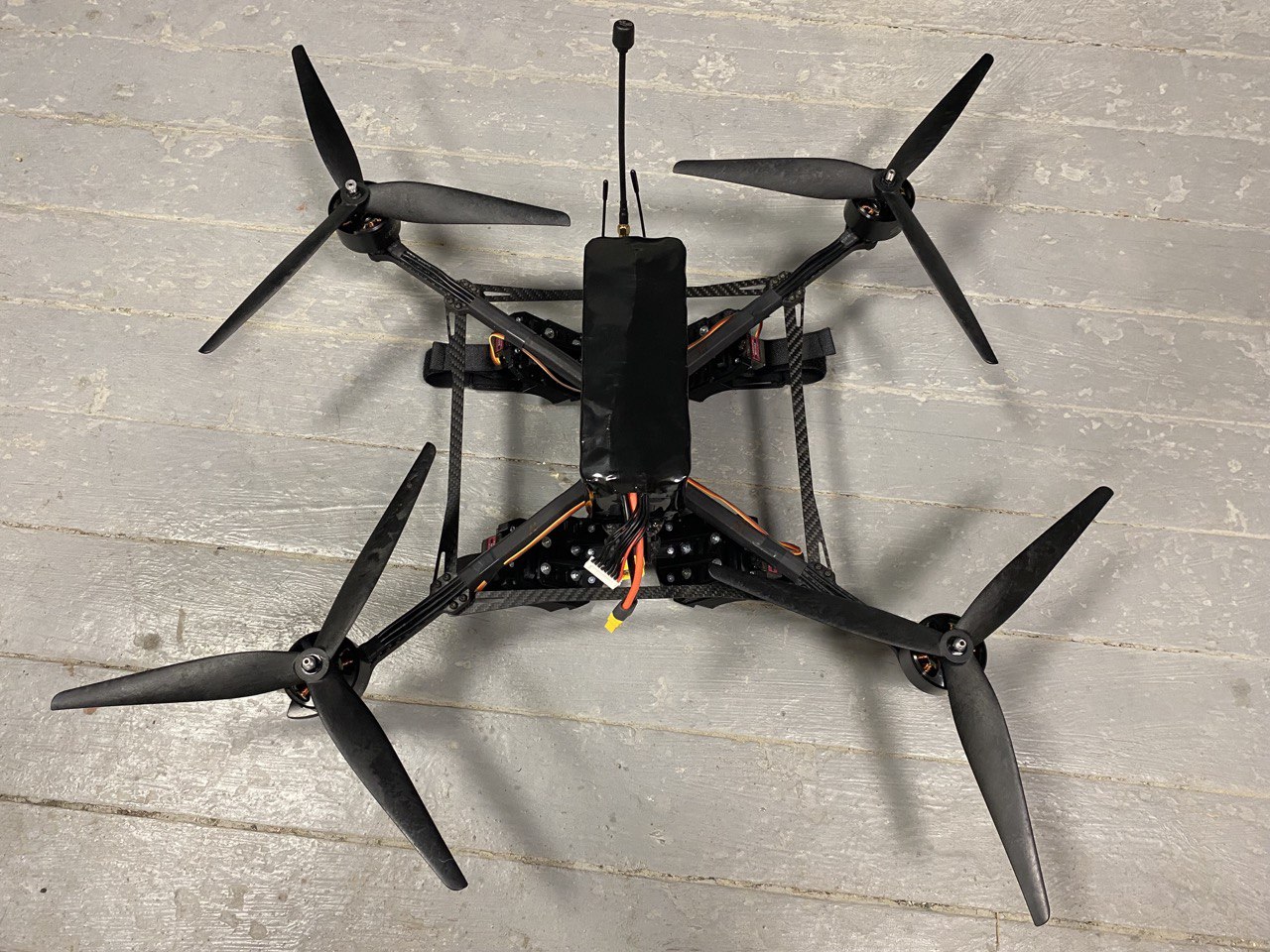 Безпілотний літальний апарат мультироторного типу (FPV) TRUE FLEX 13 дюймів зі скидом та поворотним механізмом для камери